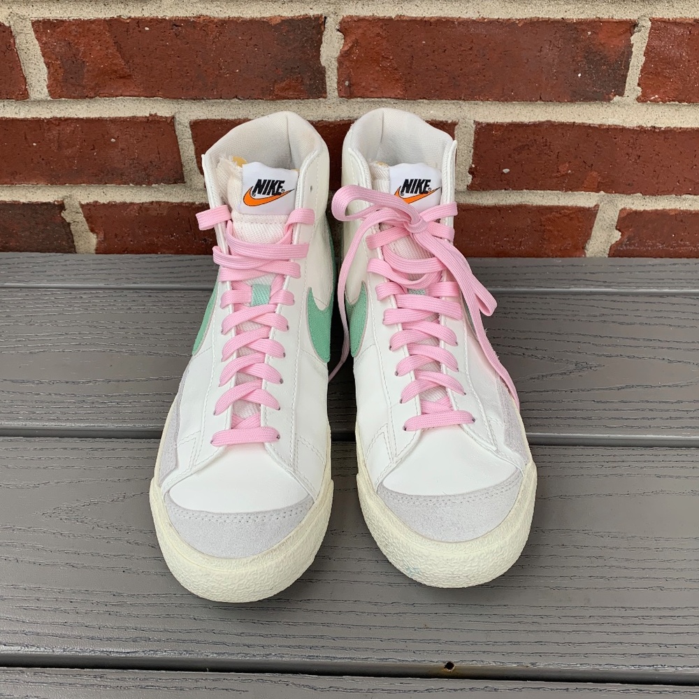 NEW-Nike Blazer Mid '77 Vintage Sneaker (men’s 9/women’s 10.5) NWOT - Picture 2 of 13
